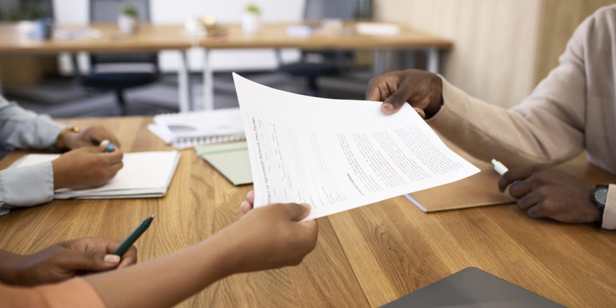 Saiba tudo sobre a revisão do contrato de trabalho