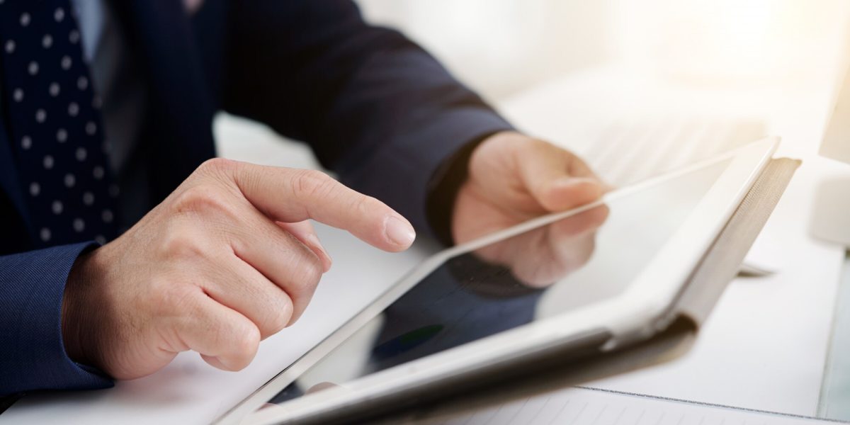 Proteja suas relações online com os contratos digitais e segurança jurídica