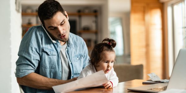 Saiba o que pode acontecer diante do não pagamento da pensão alimentícia.
